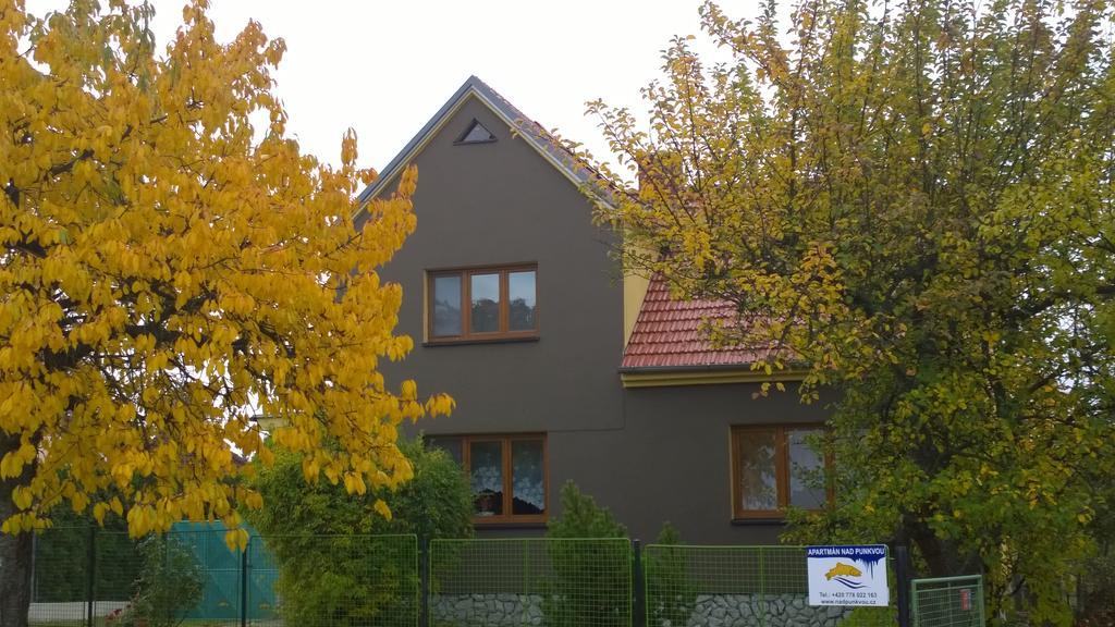 Apartment Nad Punkvou Techov